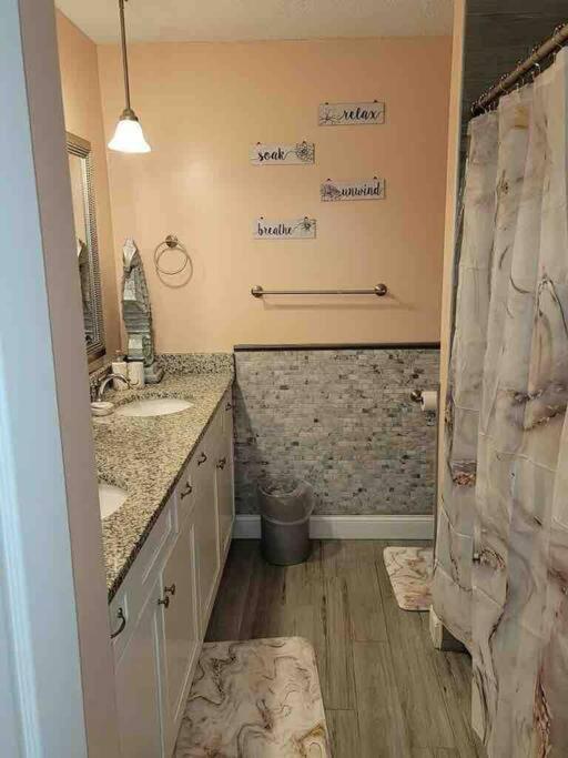 Elegant 2-Bedroom Pet-Friendly Villa W 2 Parking Spaces Hilton Head Island Exteriör bild
